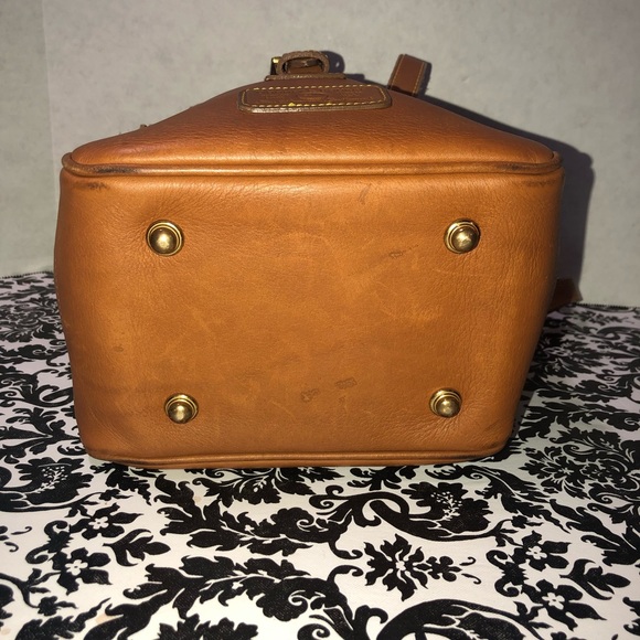 Dooney and Bourke - Picture 3 of 9